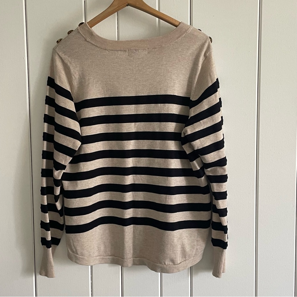 $10 SALE Neutral Striped Lightweight Sweater Knit Top Shoulder Button Accents - Picture 2 of 9